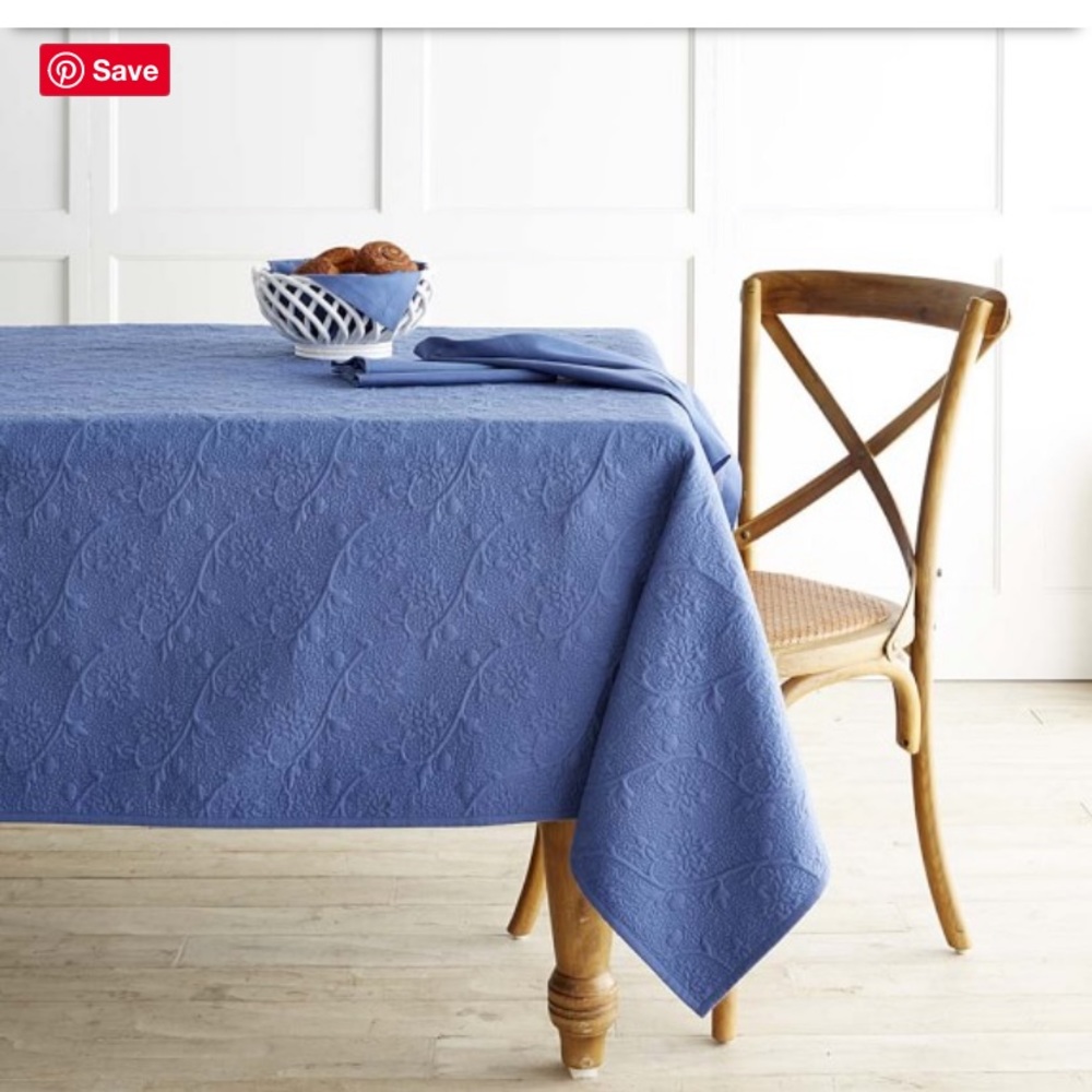 Williams Sonoma Vine Floral Boutis tablecloth 70x90